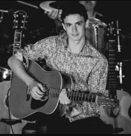 Local musician Xavier Leahy heads out on tour with Brett Kissel  